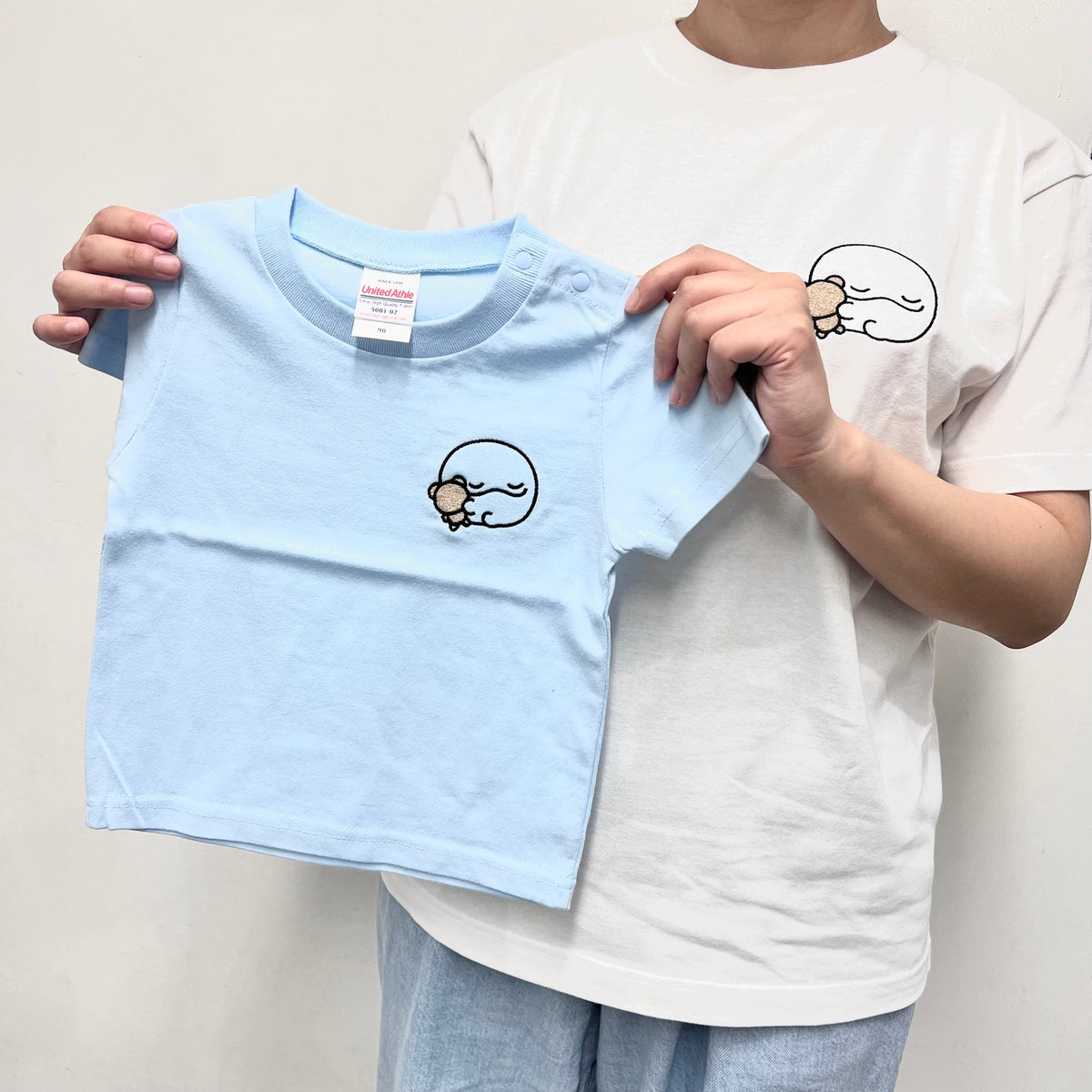 【親子イルカ】みんなでリンクコーデできちゃう✨刺繍Tシャツ【4月中旬発送】
