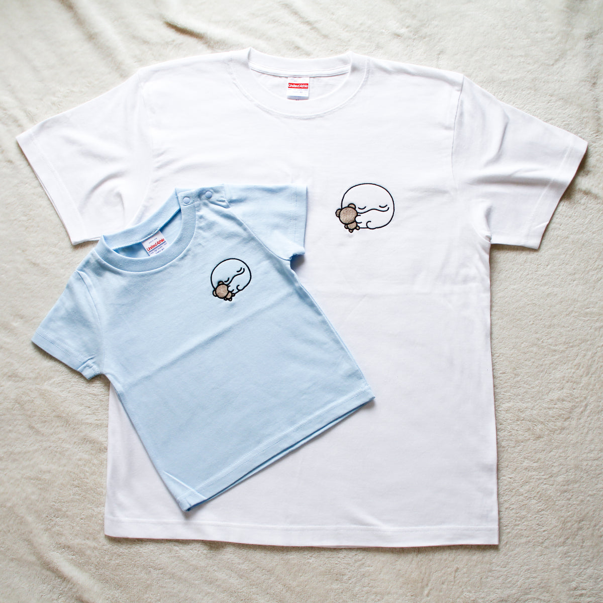 【親子イルカ】みんなでリンクコーデできちゃう✨刺繍Tシャツ(キッズサイズ)【8月中旬発送】