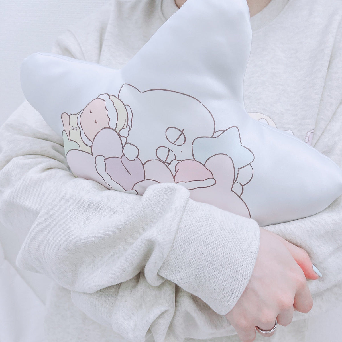 【あさみみちゃん】みんなでおやすみダイカットクッション(パジャマパーティー)