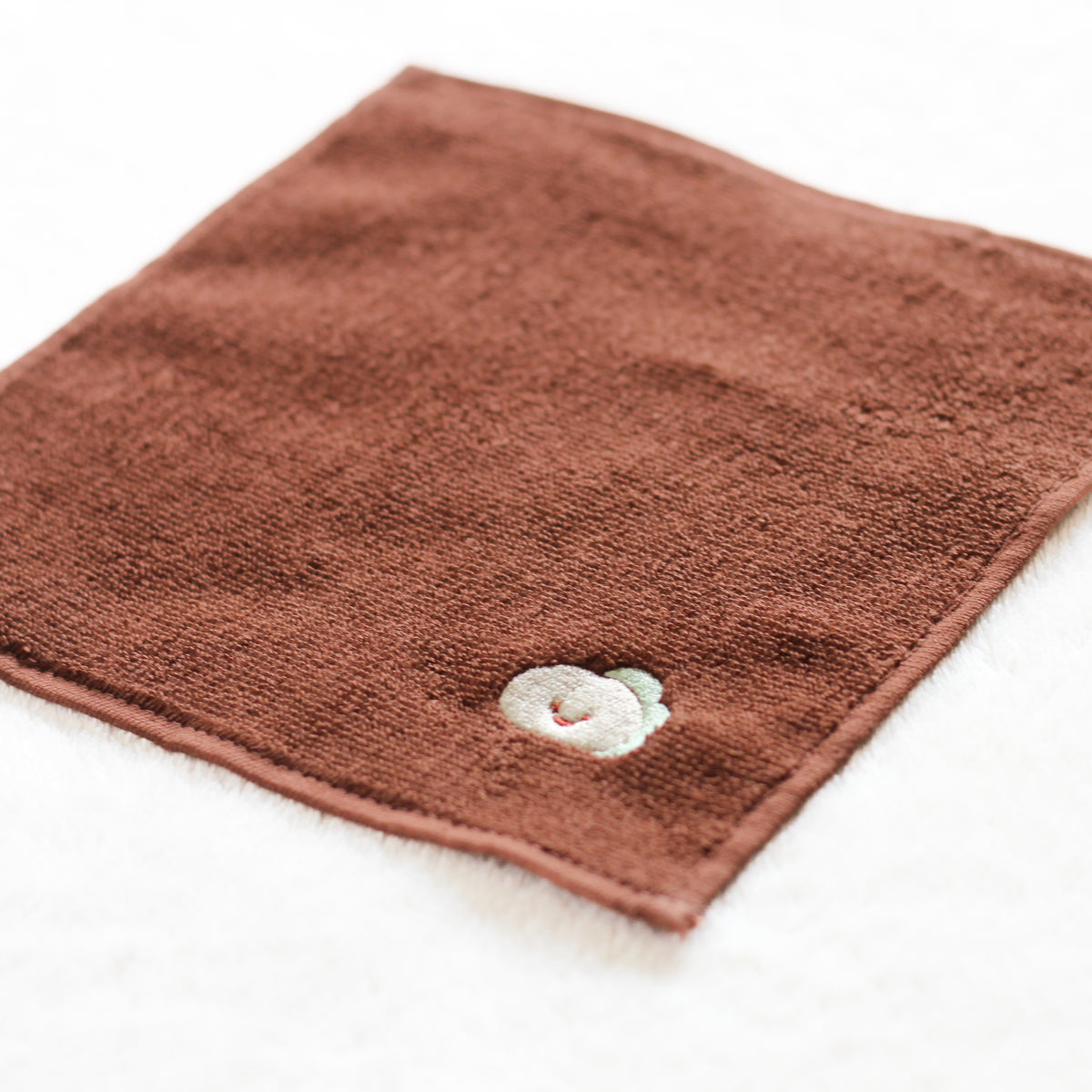 【困りザウルス】にっこり♪刺繍タオルハンカチ【11月中旬発送】