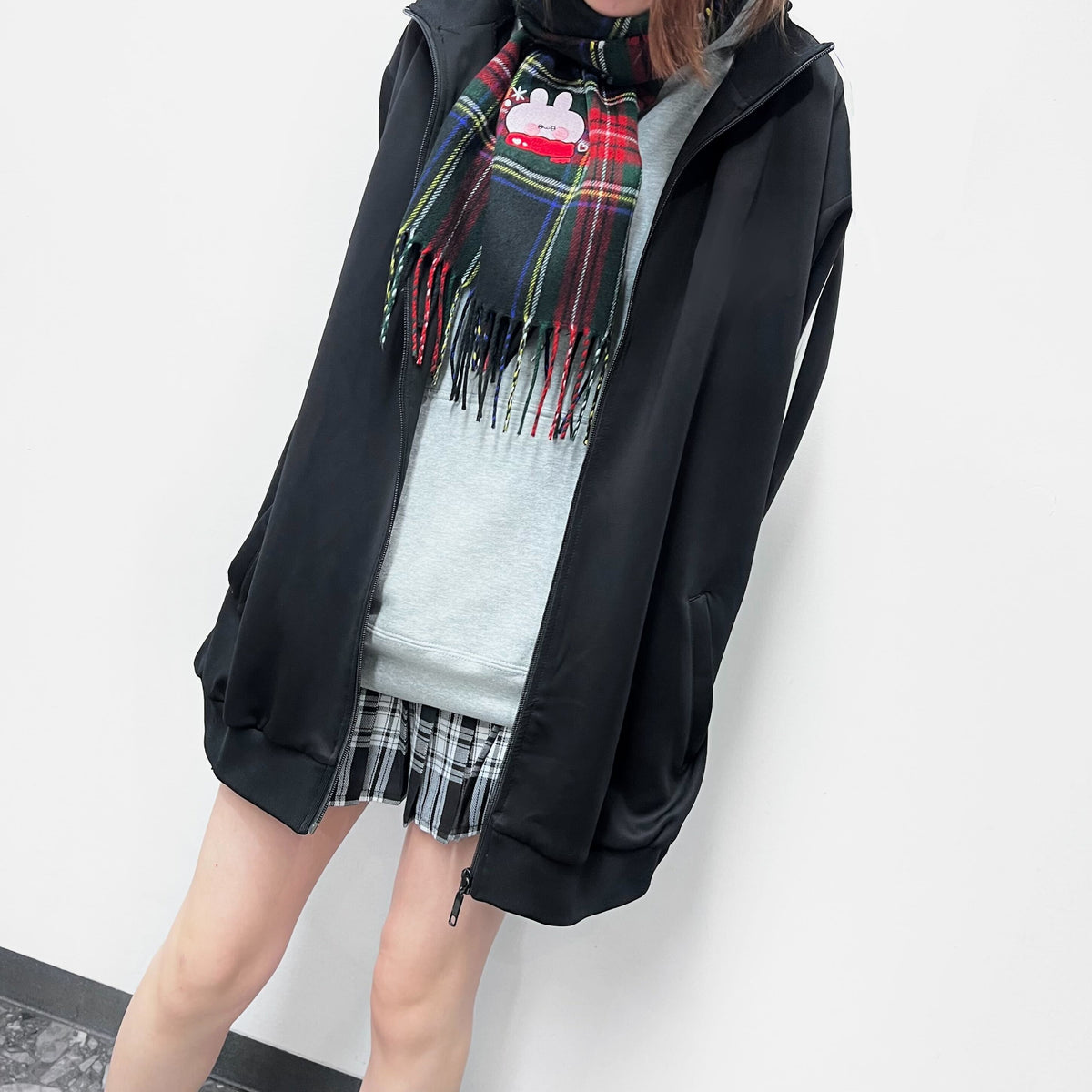 (ASAMIMI-CHAN) Der Winter ist die Zeit der roten Wangen und der hübschen, mit Kawamimi bestickten Schals