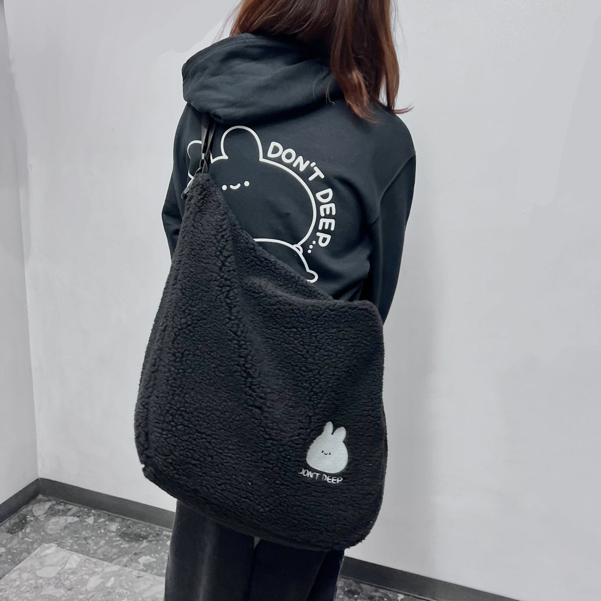 【あさみみちゃん】ふわもこ刺繍ボアショルダーバッグ