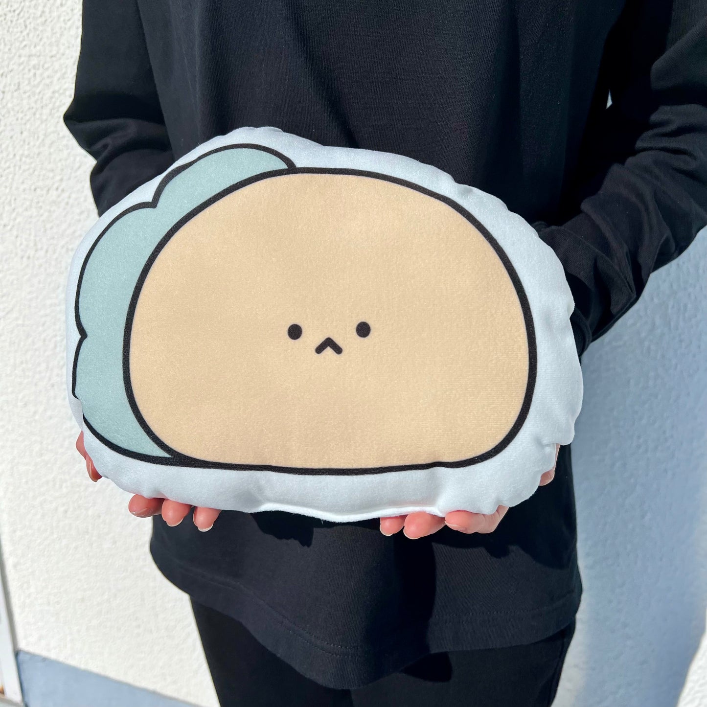 【困りザウルス】困りザウルスのおかおダイカットクッション【2月中旬発送】