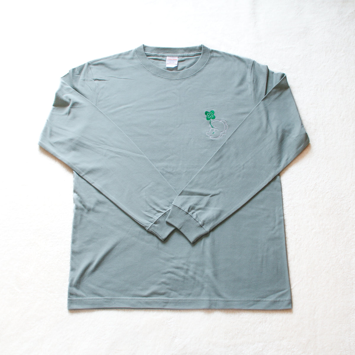 【困りザウルス】幸せのクローバー🍀刺繍長袖Tシャツ【5月中旬発送】