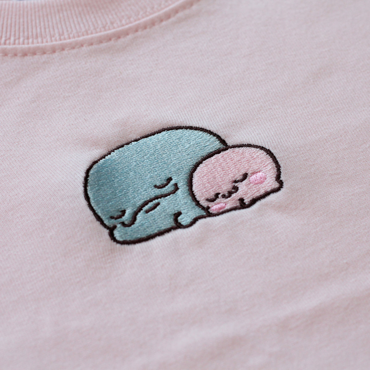 【親子イルカ】フロント刺繍Tシャツ(キッズサイズ)【9月下旬発送】
