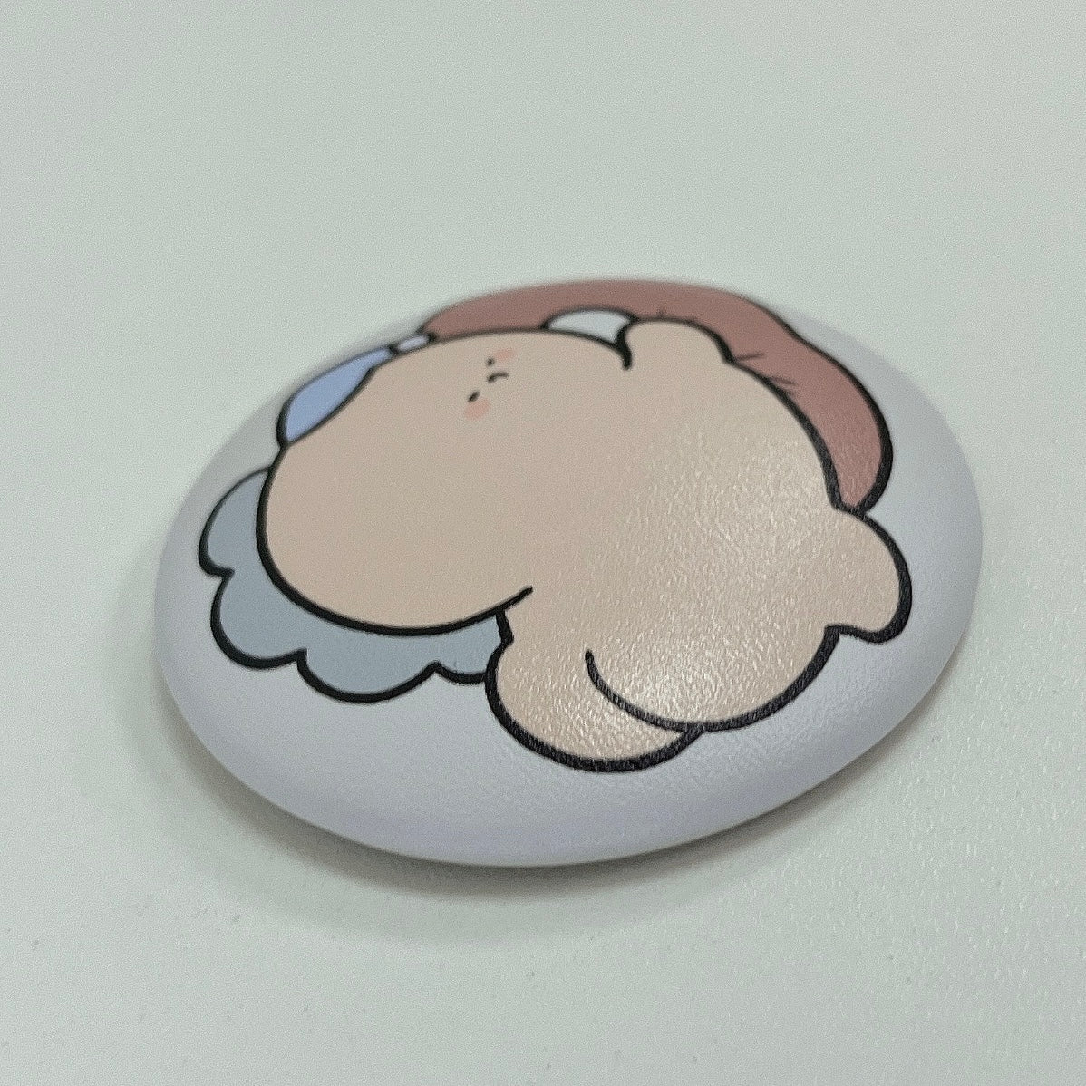 【困りザウルス】ぷにぷにおしりのぷに缶バッジ
