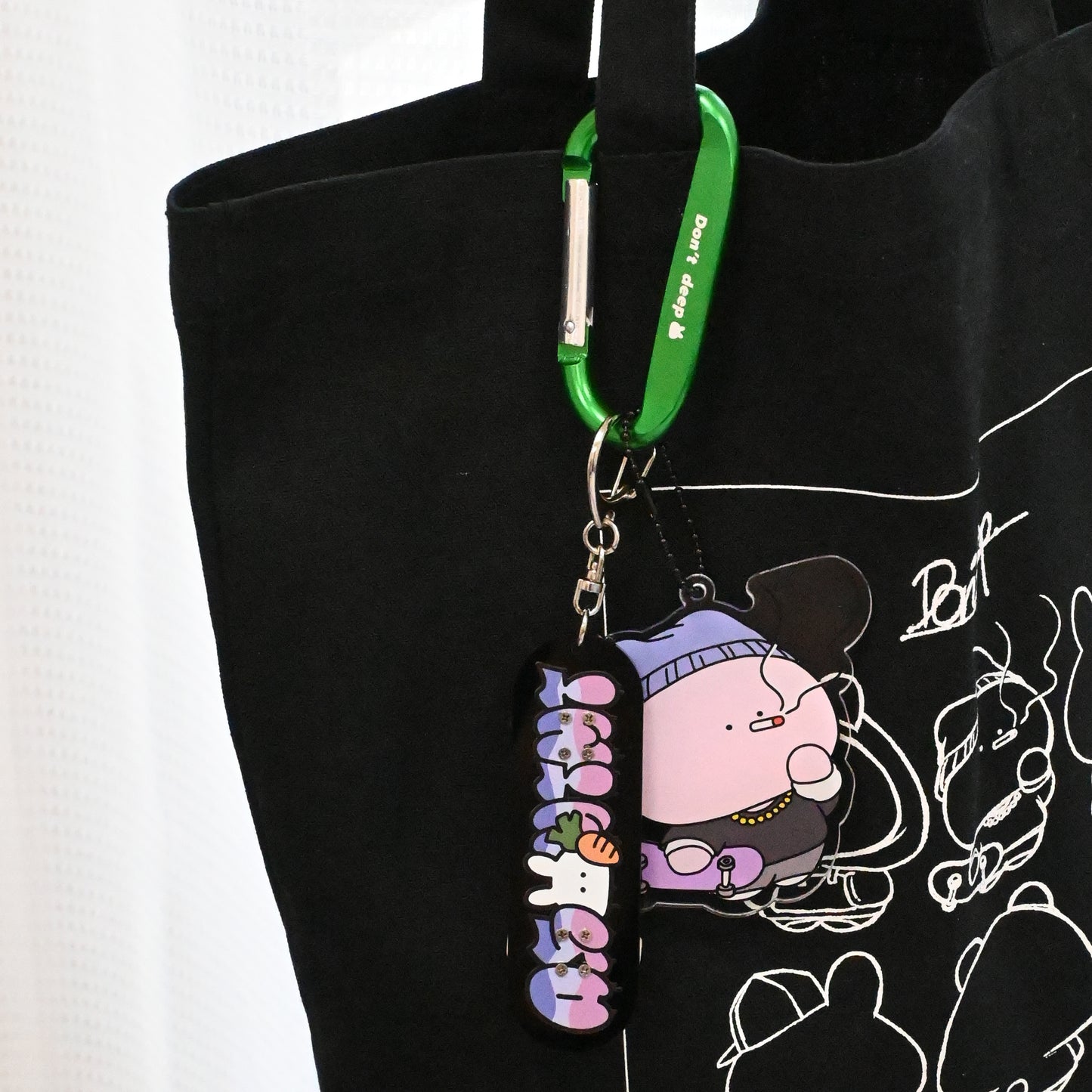 【あさみみちゃん】アクリルキーホルダー(喫煙あさみみ)