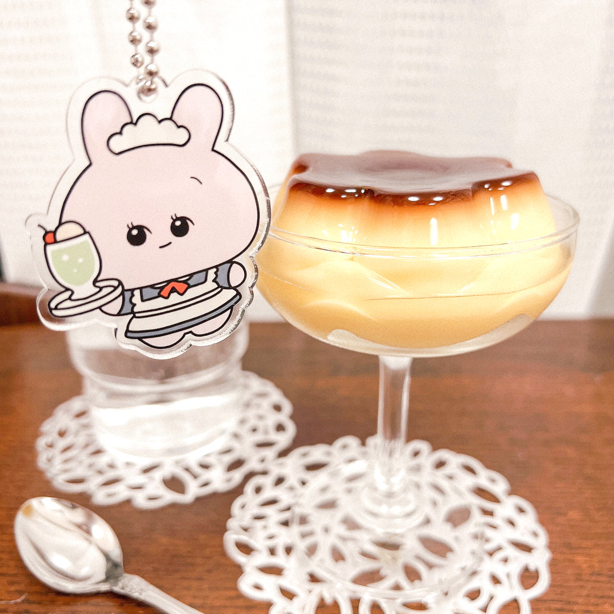 【あさみみちゃん】アクリルキーホルダー(メイド)(レトロ)【11月中旬発送】