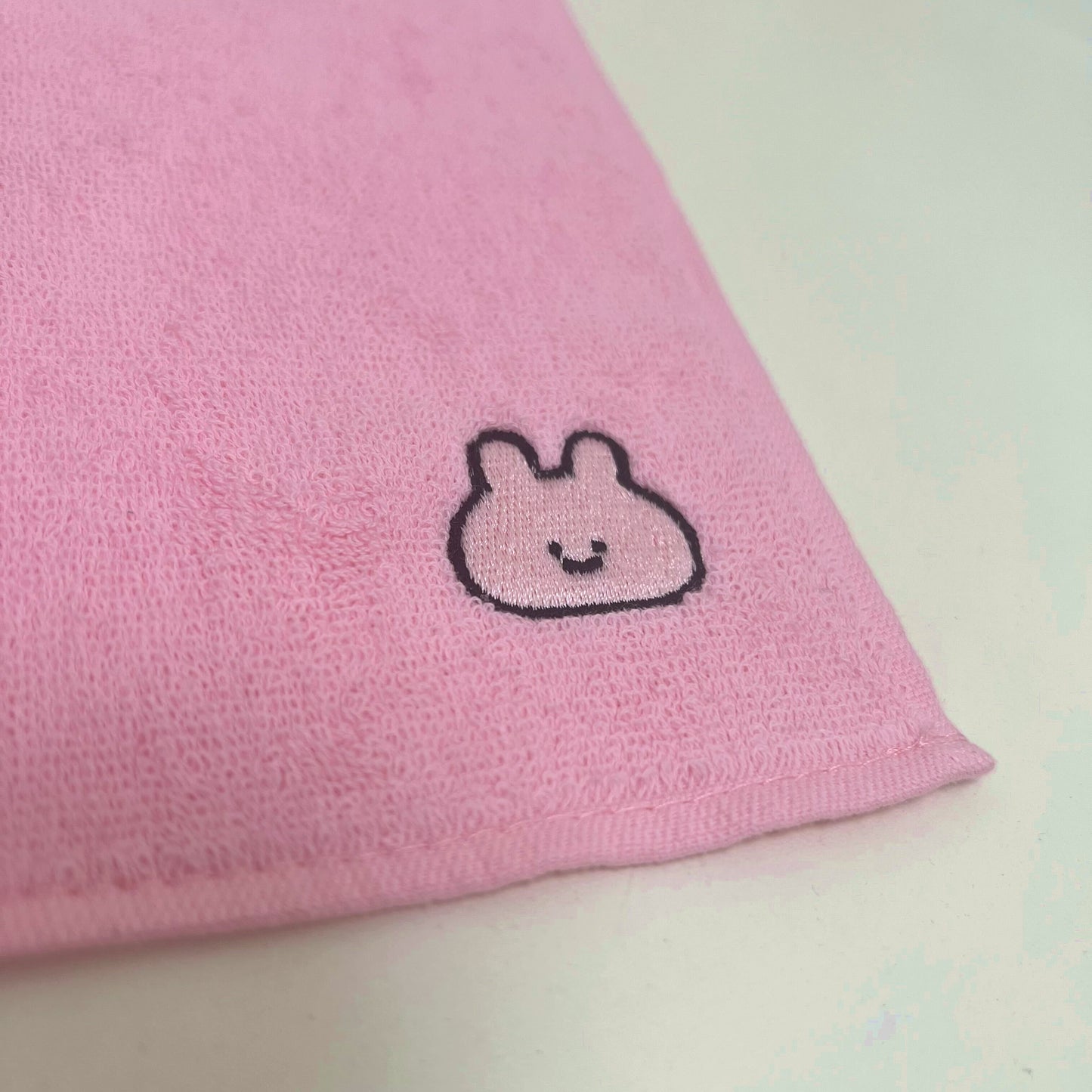 【あさみみちゃん】おかお刺繍ハンカチ（ASAMIMI BASIC 2023 September）【11月中旬発送】