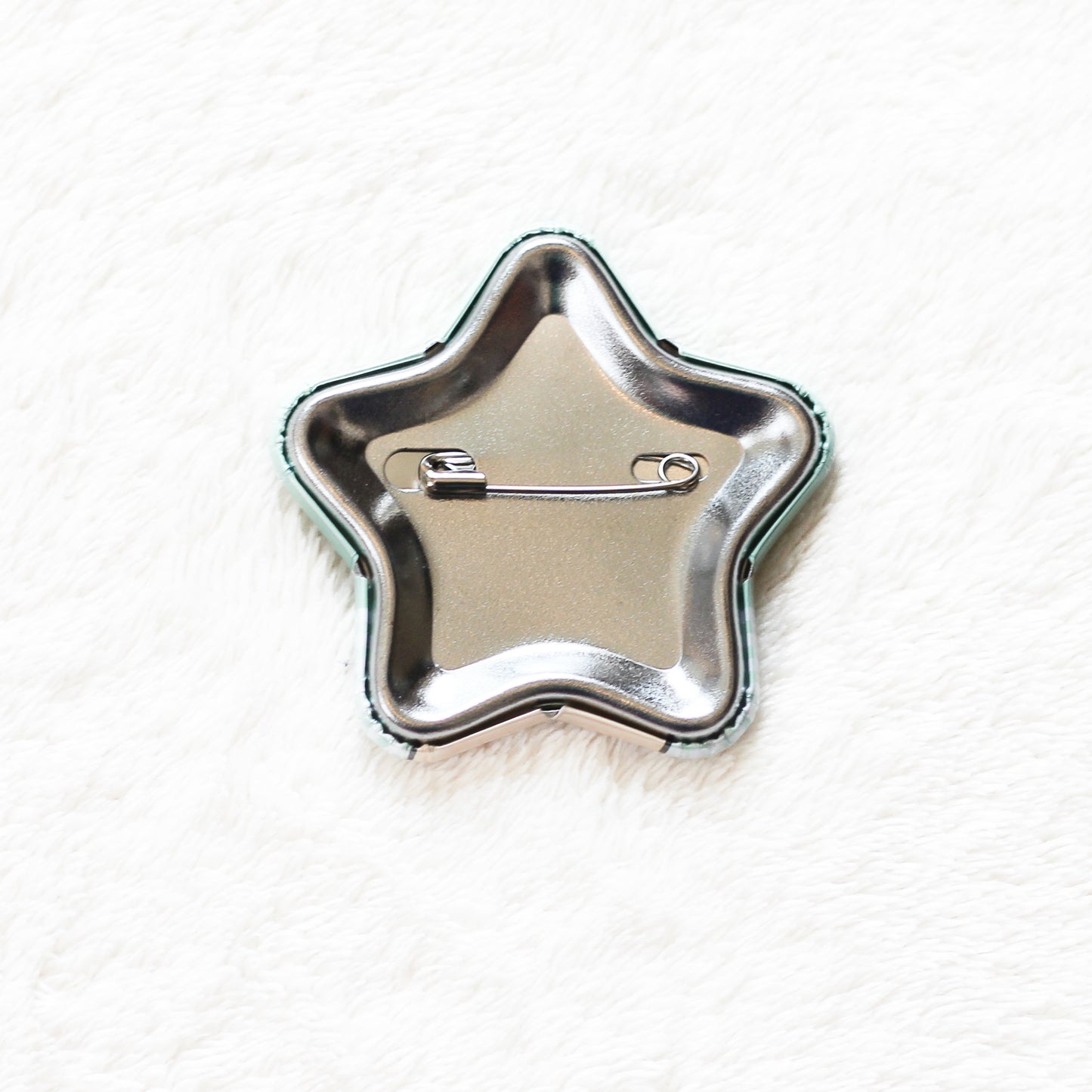 [KOMARIZAURUSU] Badge en forme d'étoile [Expédition mi-juillet] 