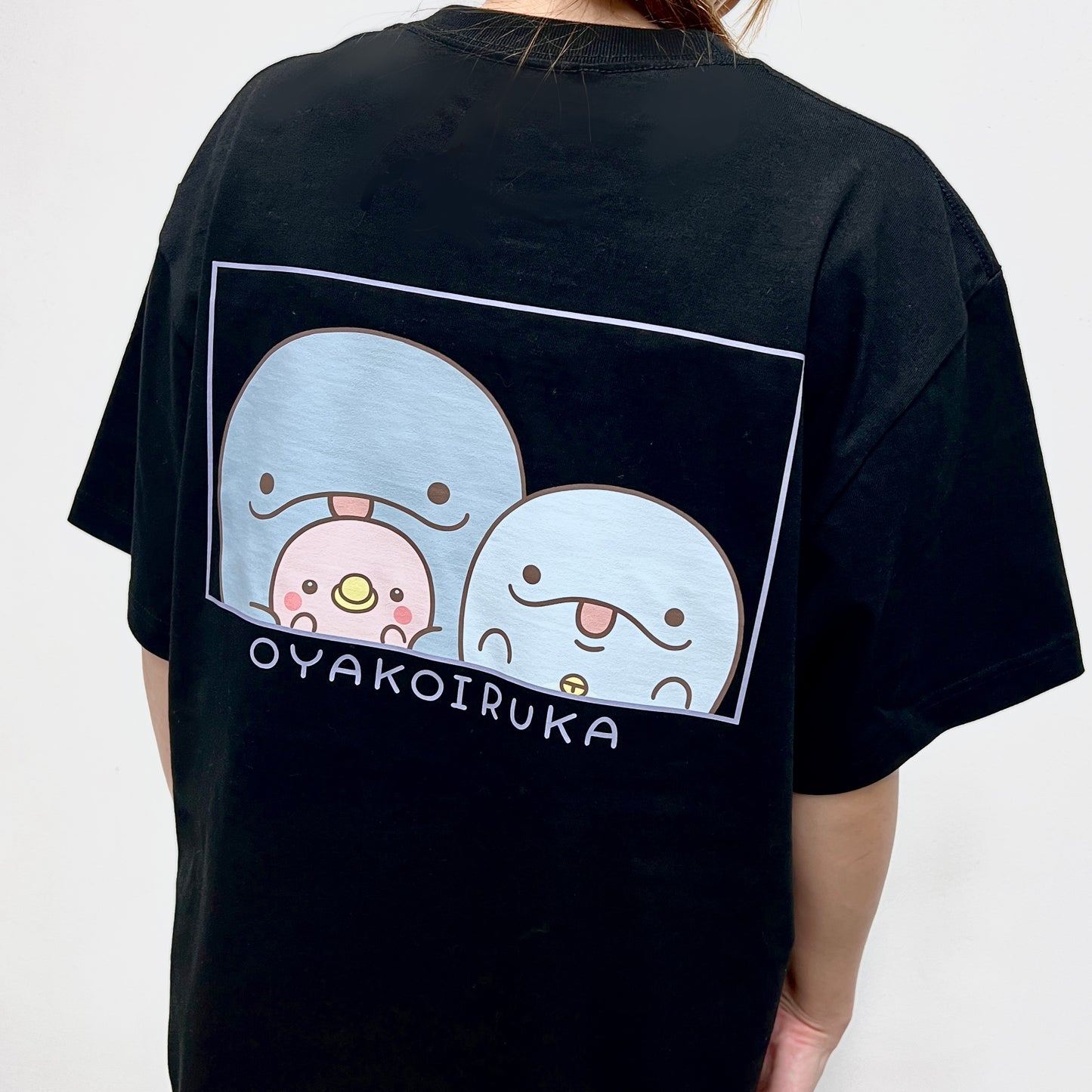 [OYAKOIRUKA] T-shirt à imprimé au dos [Expédition à la mi-août]