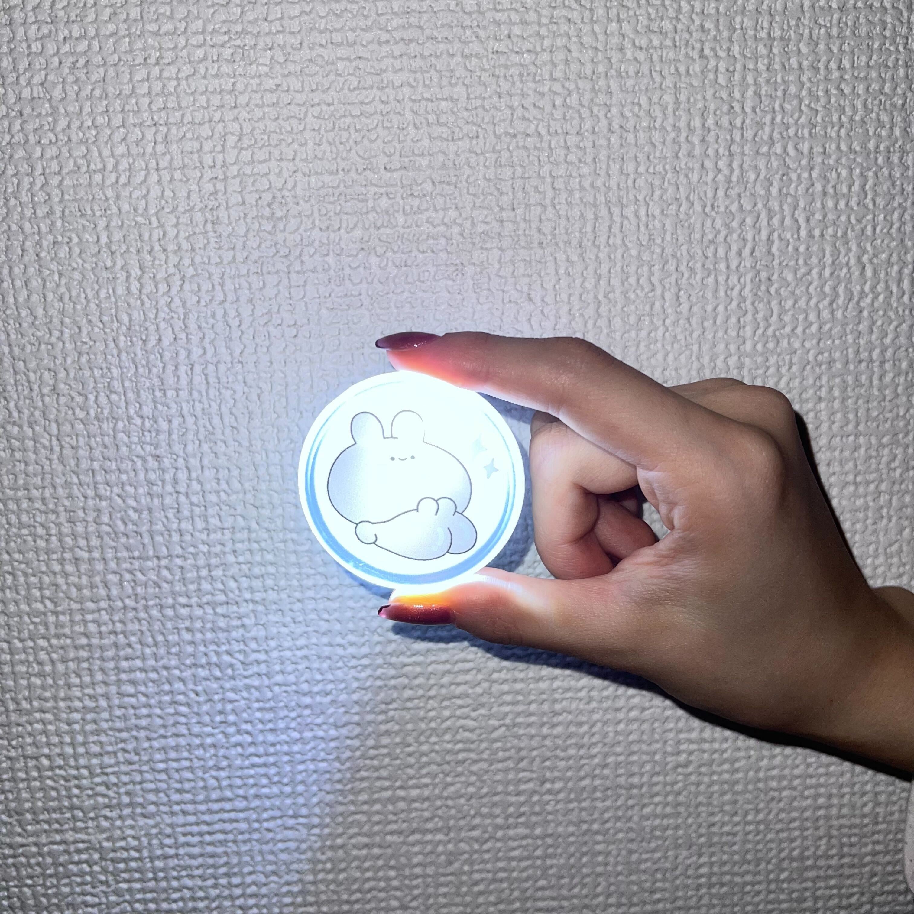 ASAMIMI-CHAN ] Smooth Butt LED Badge [Shipping in mid-November