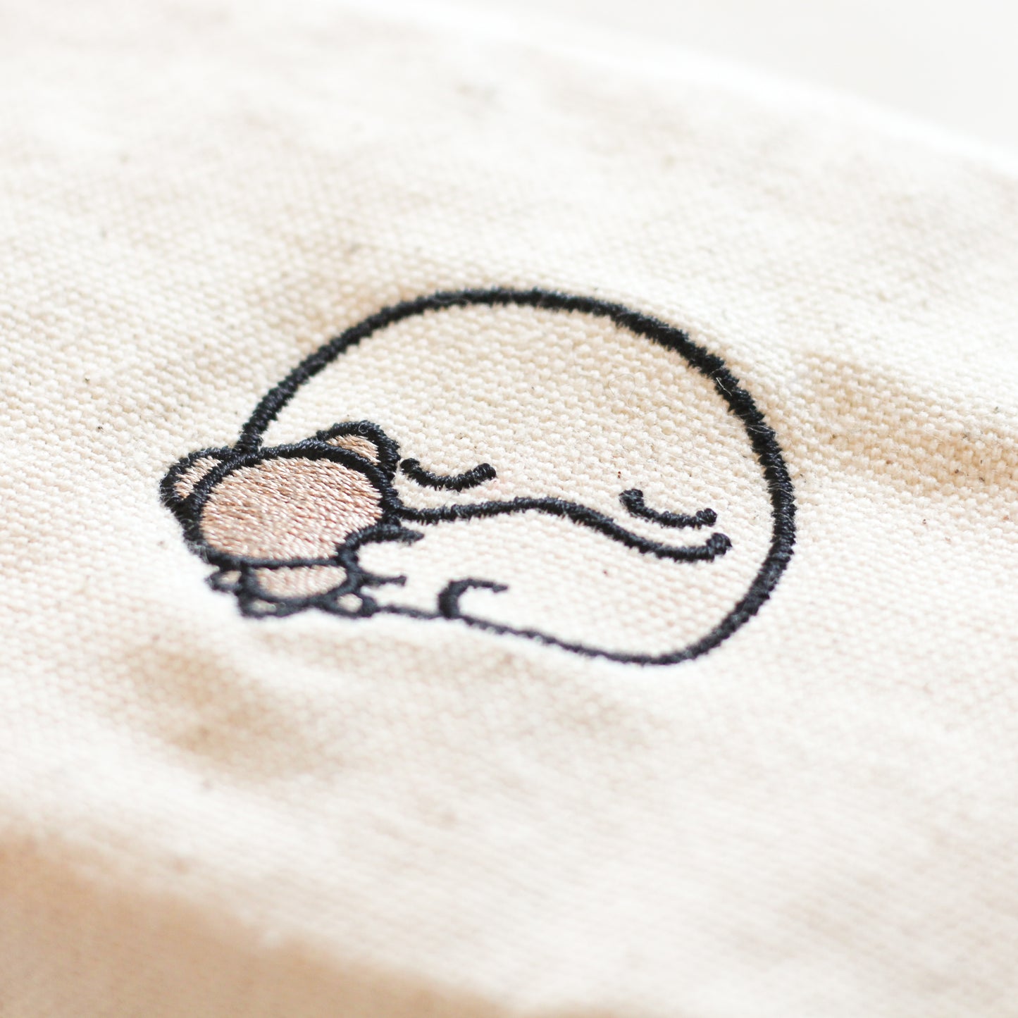 [OYAKOIRUKA] Squishy Handsome Embroidered Canvas Pouch [Shipping in mid-December]