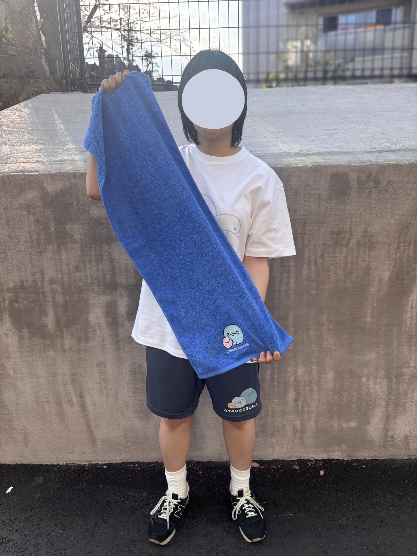 【親子イルカ】ワンポイント刺繍フェイスタオル【5月下旬発送】