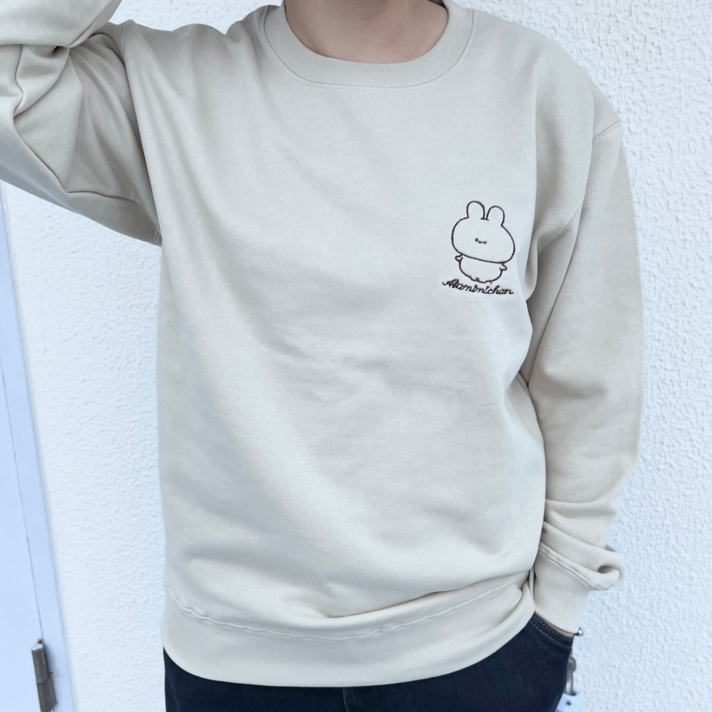 [ASAMIMICHAN] Sweat-shirt avec broderie discrète