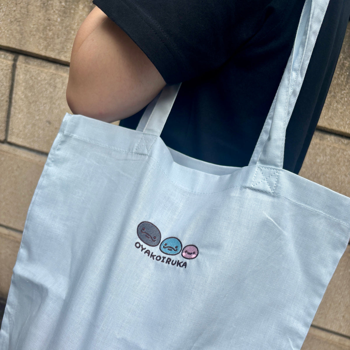 [OYAKOIRUKA] Embroidered Tote Bag [Shipping in late-September]