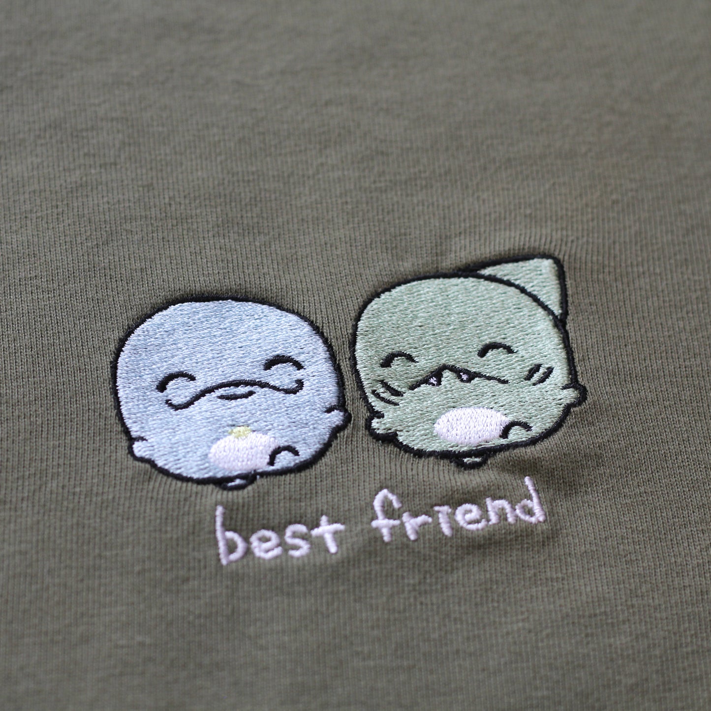 【親子イルカ】best friend刺繍Tシャツ【8月下旬発送】