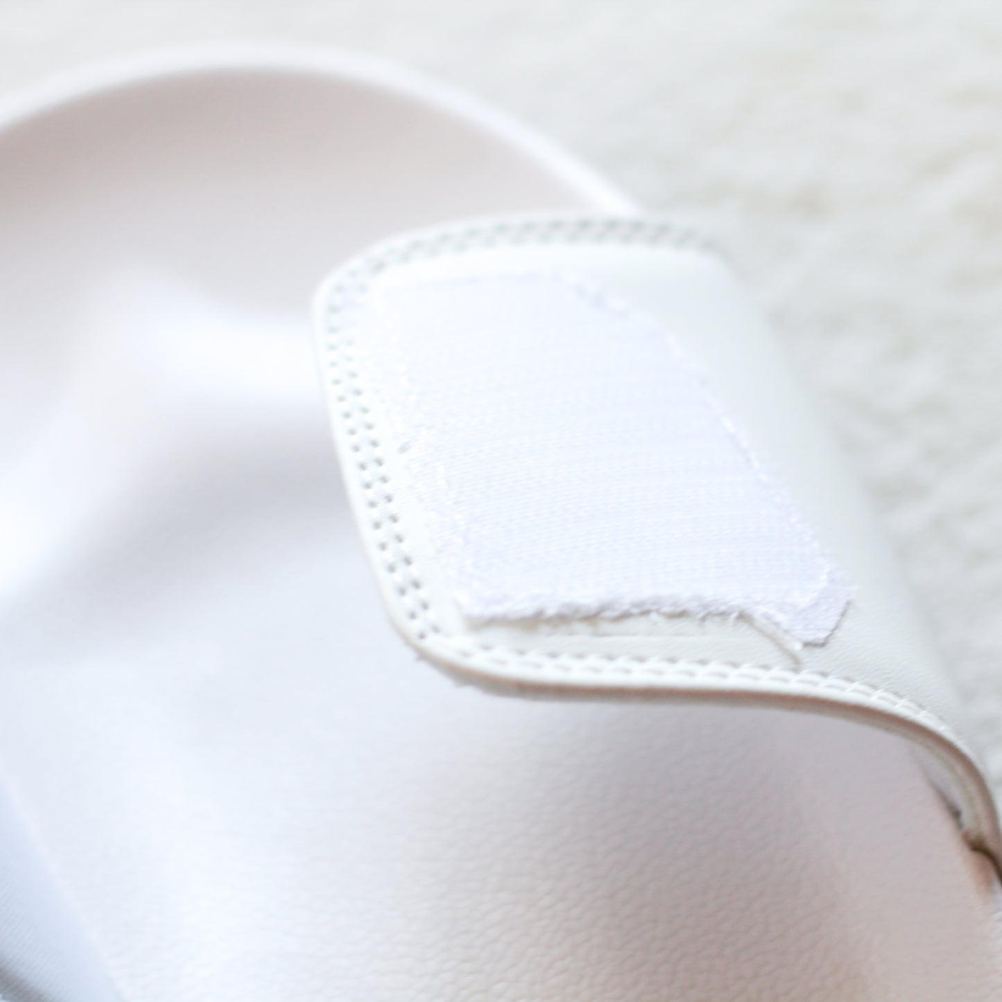 [OYAKOIRUKA] Sandales à brides velcro [Expédition fin septembre]