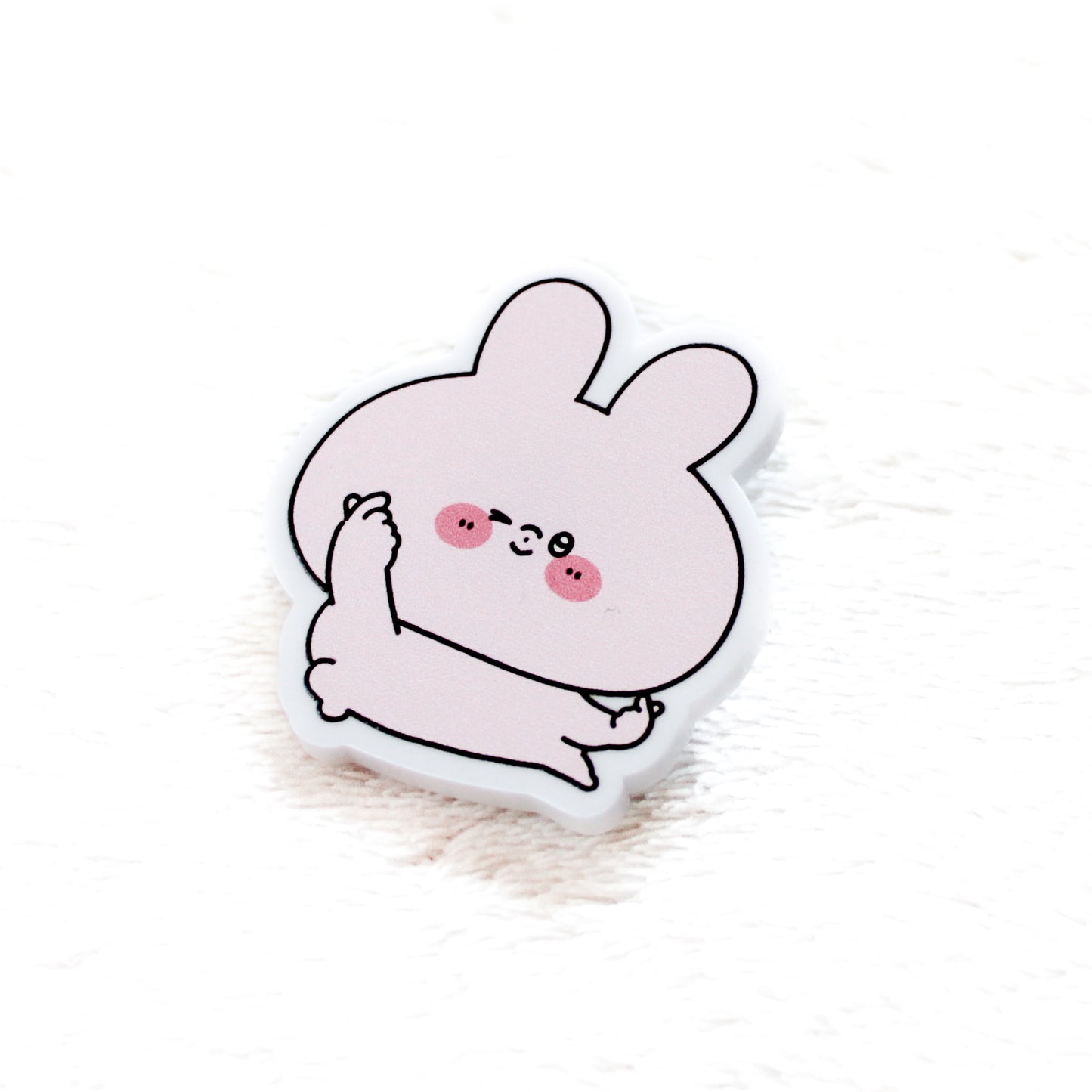 [ASAMIMICHAN] Broche en acrylique cœur avec les doigts ♡