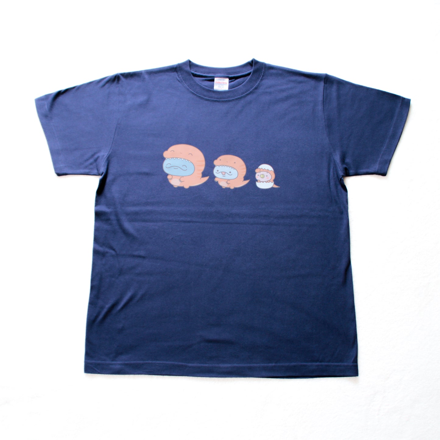 【親子イルカ】恐竜プリントTシャツ（ブロマイド付き）【10月中旬発送】