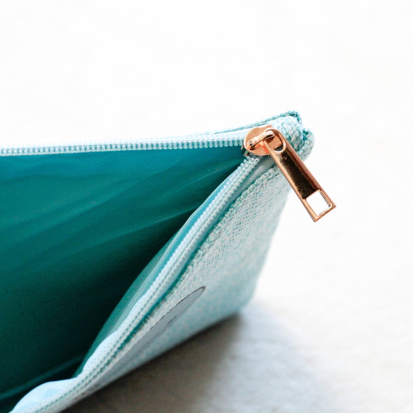 [OYAKOIRUKA] Flat Pouch [Expédition mi-décembre]