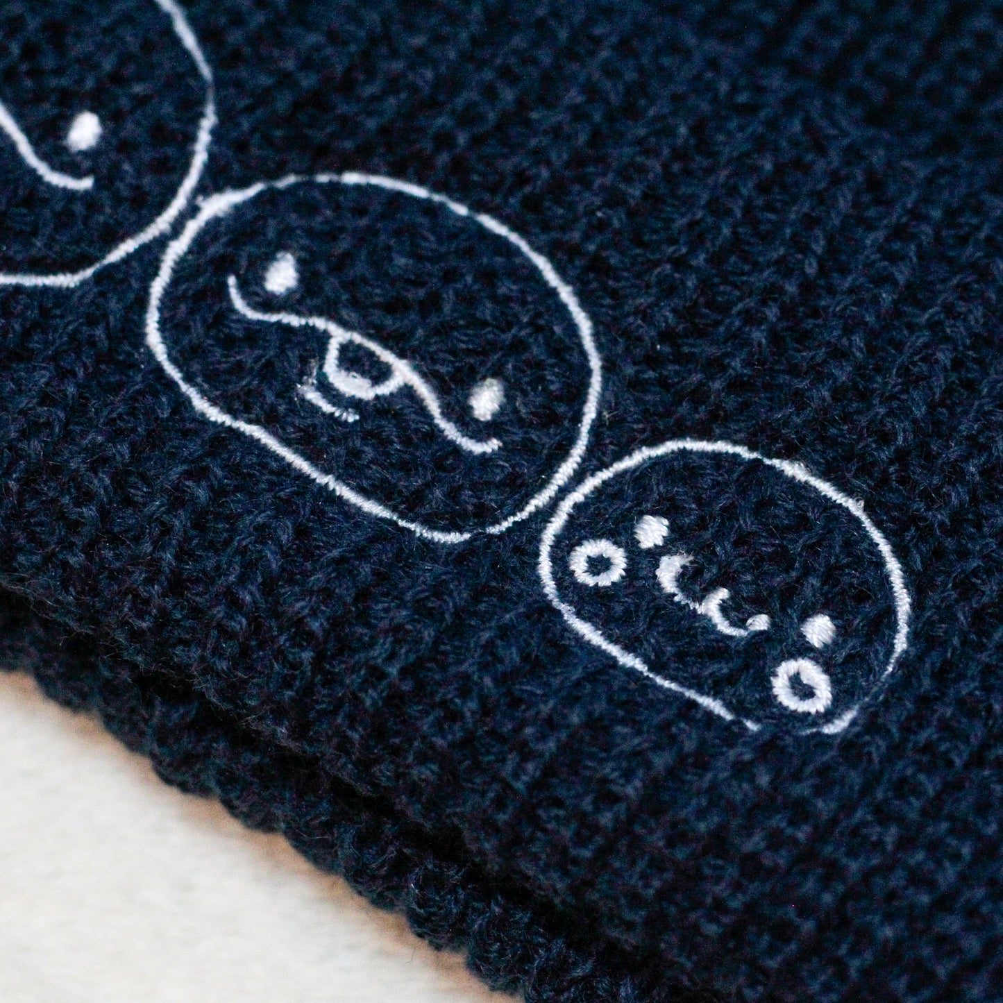 [OYAKOIRUKA] Bonnet brodé [Expédition mi-décembre]