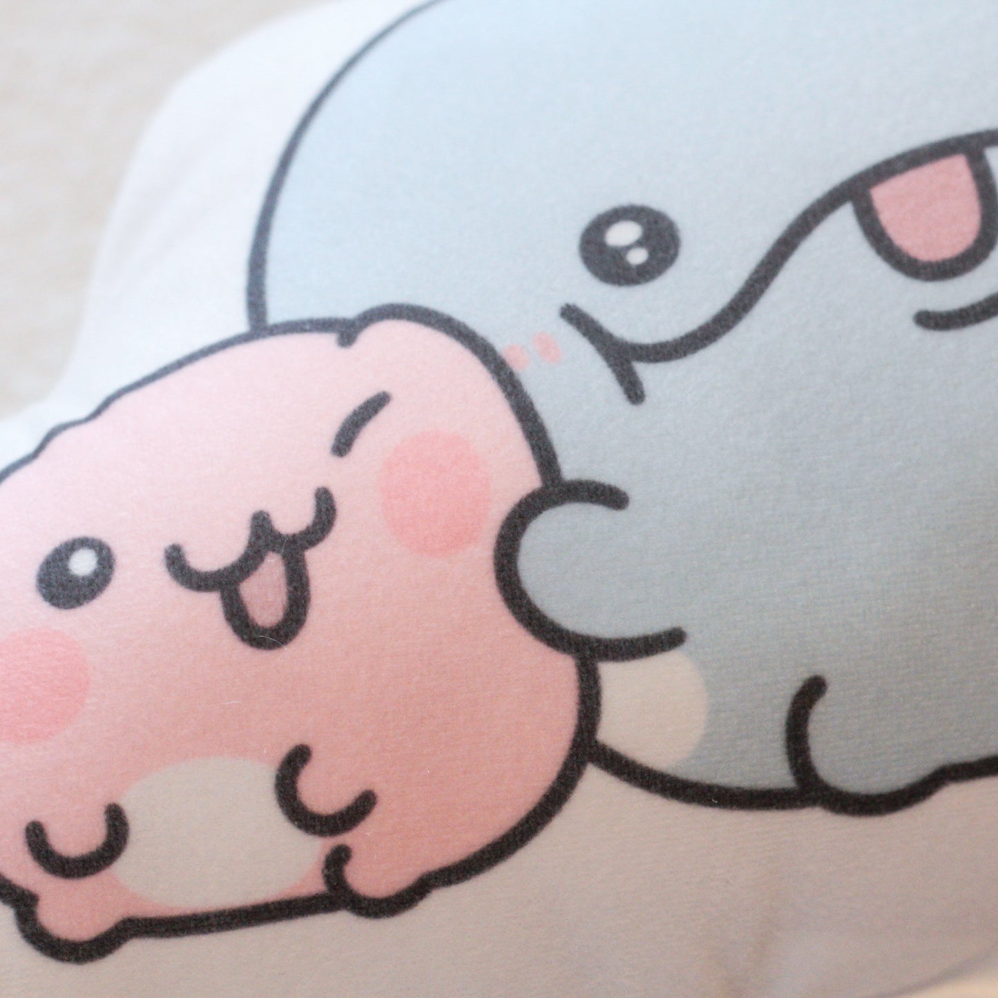 [OYAKOIRUKA] Die-cut Cushion [Shipping in mid-March]