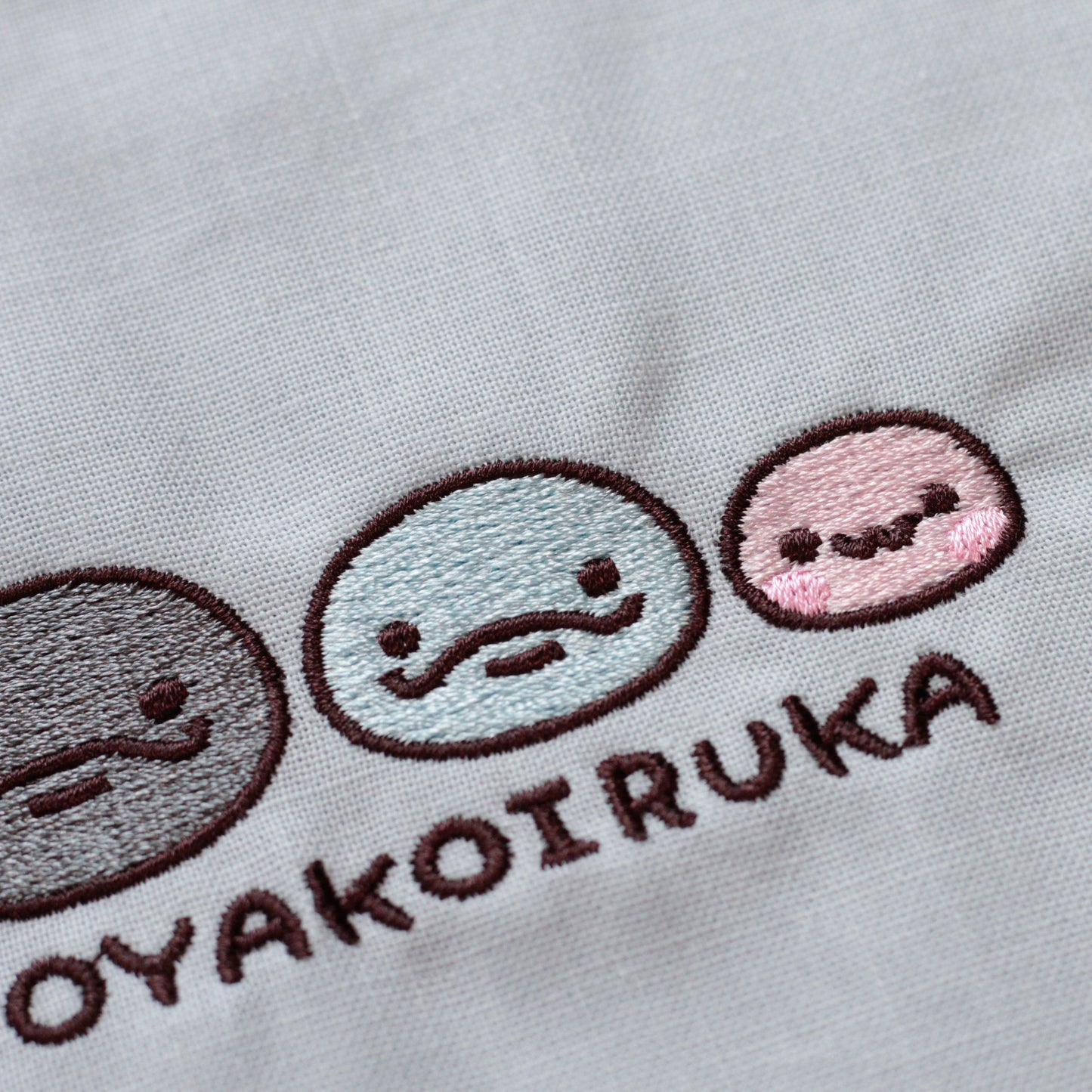 [OYAKOIRUKA] Embroidered Tote Bag [Shipping in late-September]