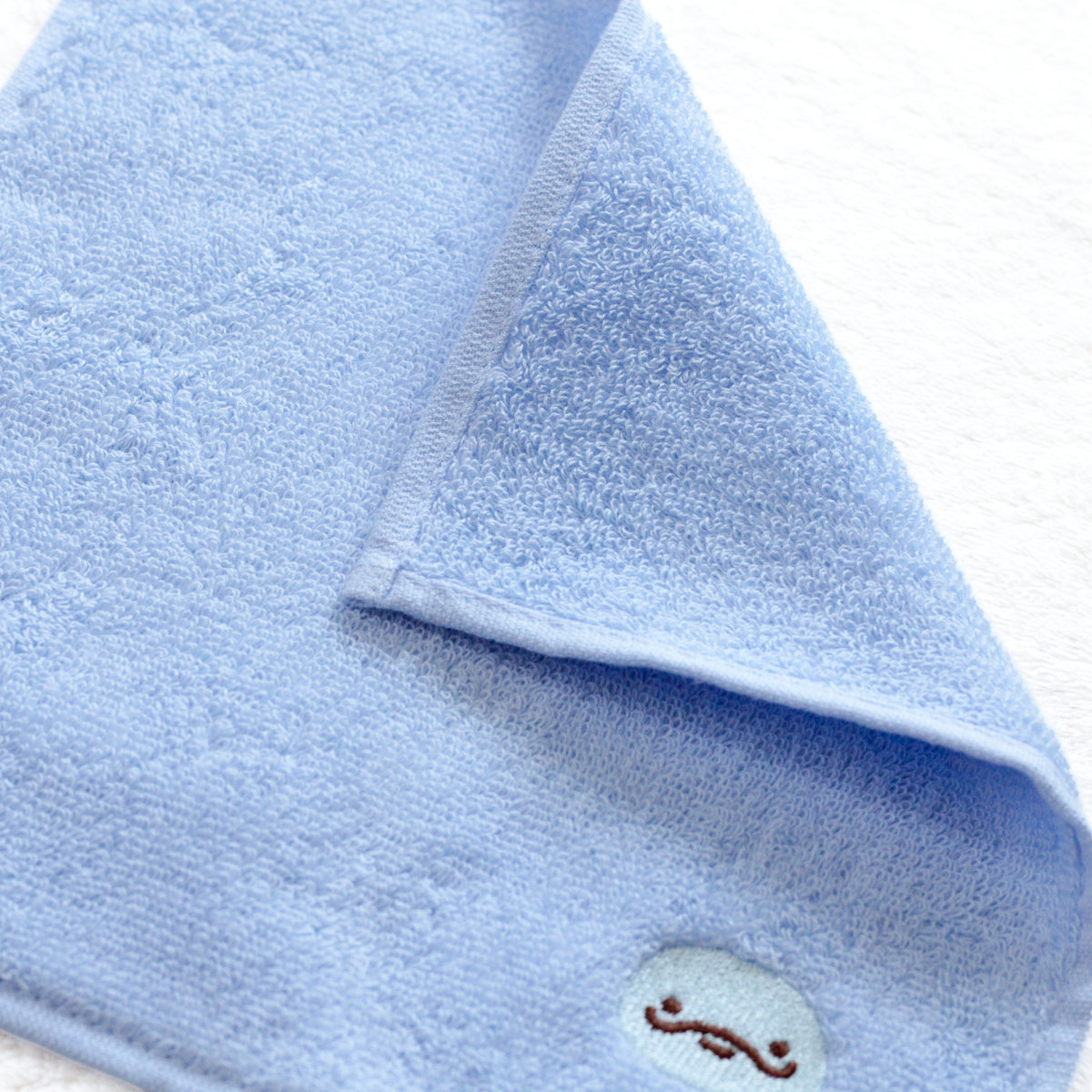 [OYAKOIRUKA] Embroidered handkerchief [Shipping in late-October]