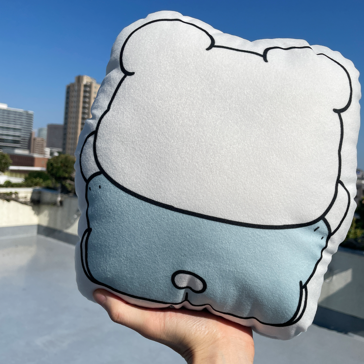 [LOITO] Die-Cut Cushion [Shipping in mid-August]
