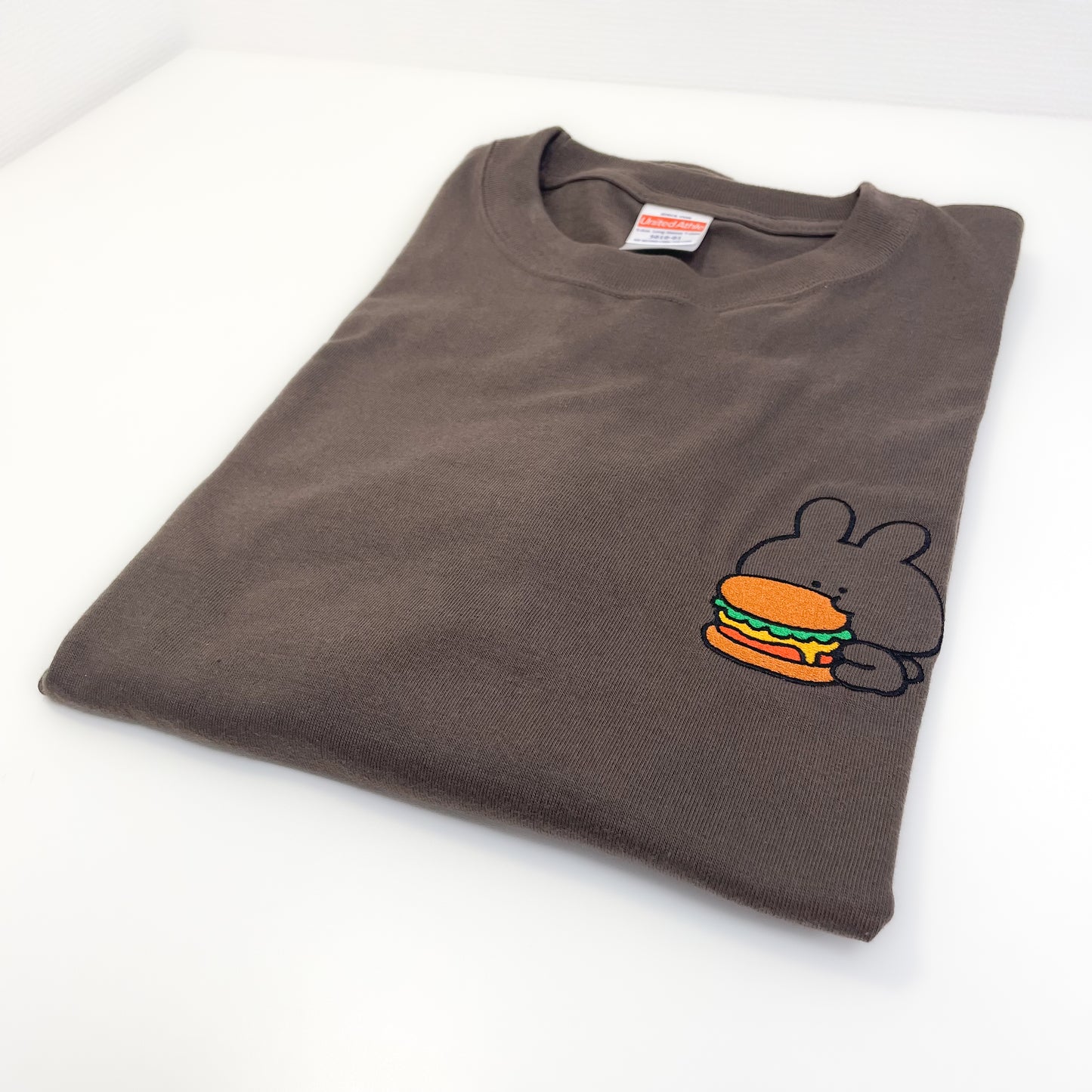 [Asamimi-chan] Long sleeve embroidered T-shirt (hamburger) [Shipped in mid-August]