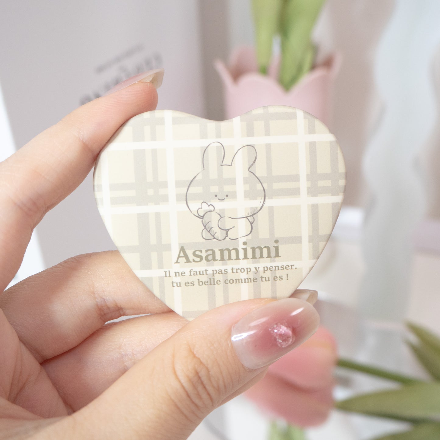 [Asamimi-chan] Distintivo con lattina a forma di cuore (femminile francese)