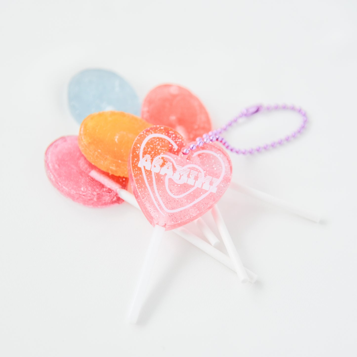 [Asamimi-chan] Porte-clés en acrylique (bonbons coeur)