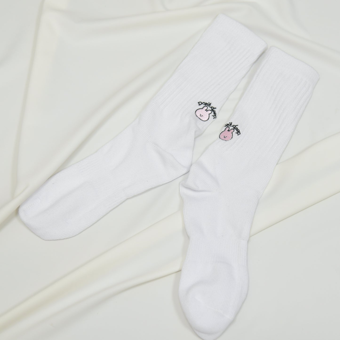 [Asamimi-chan] Gestickte Socken (nicht tief) [Versand Mitte Oktober]