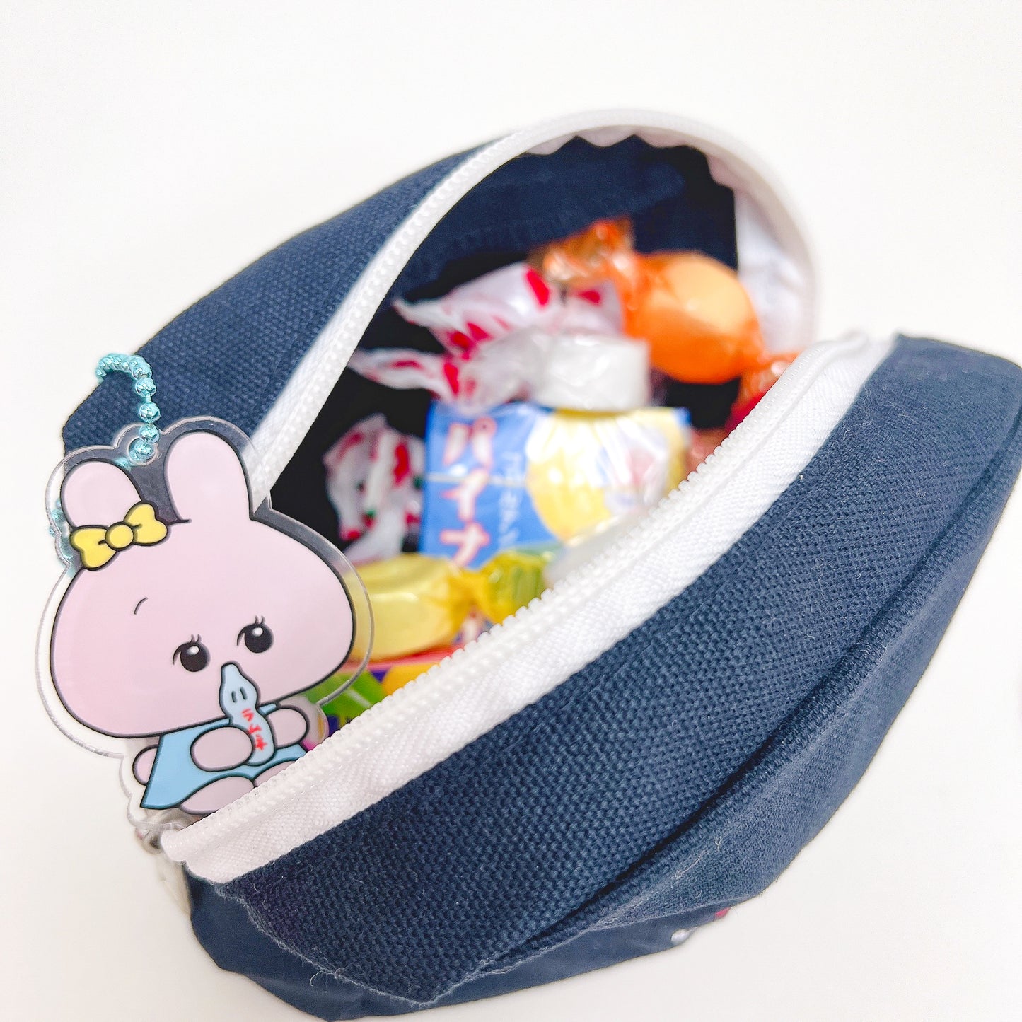 [Asamimi-chan] Embroidery square pouch [Made to order]