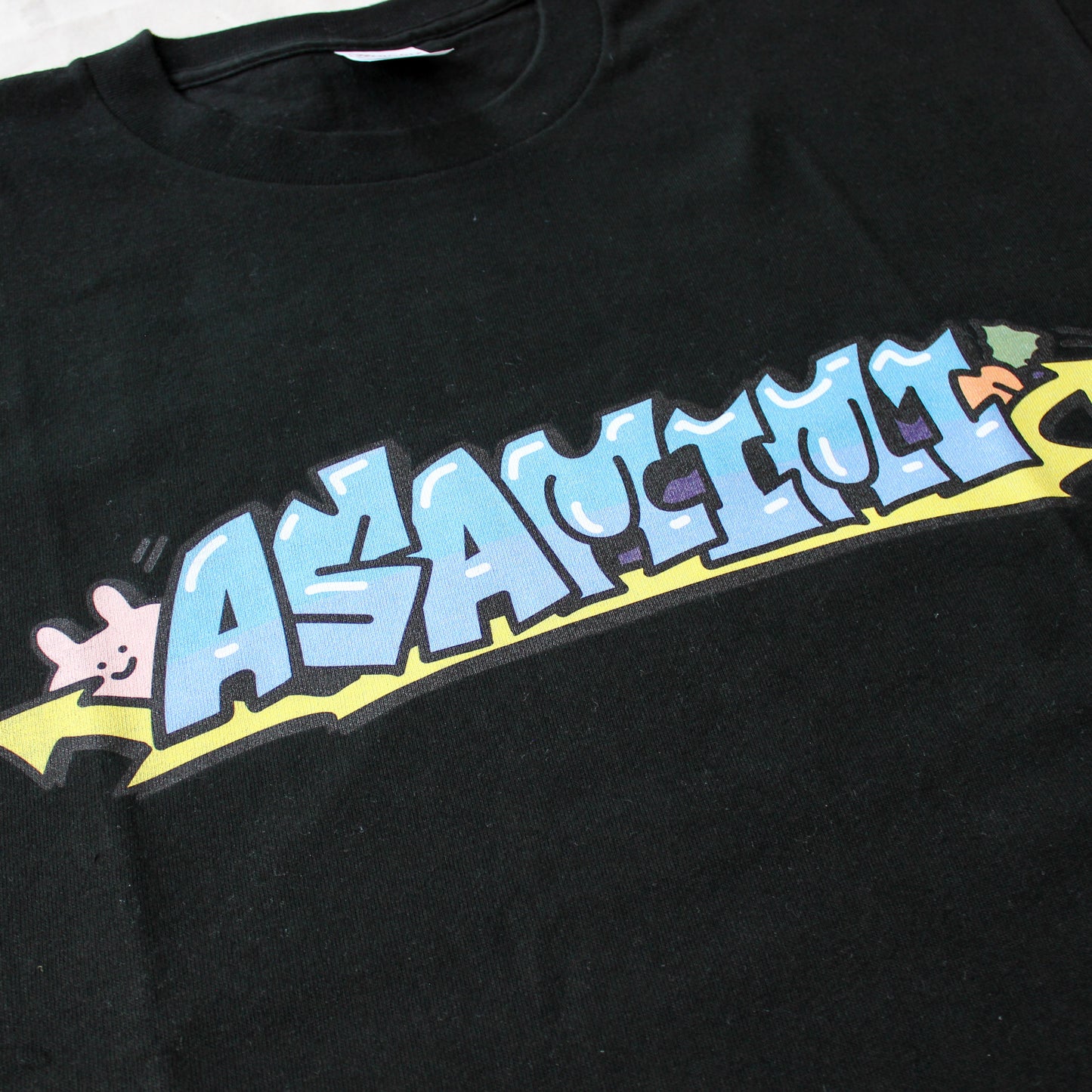 [Asamimi-chan] Kurzärmliges großes T-Shirt (Graffiti-Logo) [ausgeliefert Mitte Oktober]